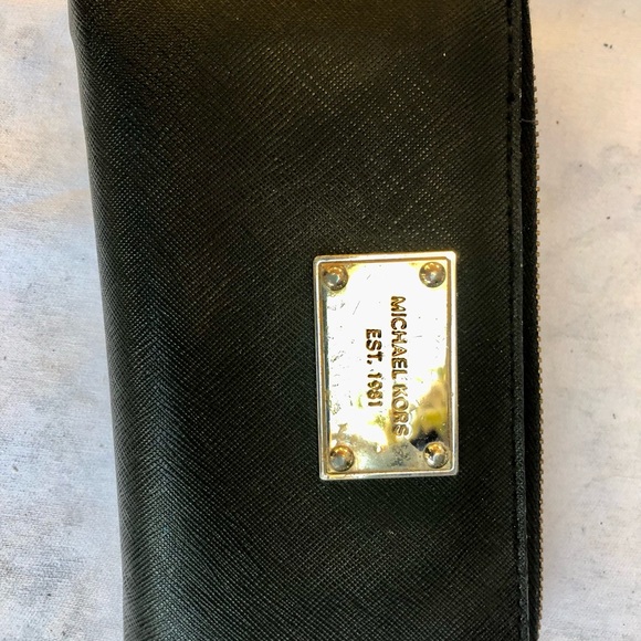 Michael Kors Black Leather Wallet/Wristlet. 
Great Condition. - Picture 2 of 5